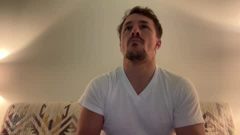 Snapshot of sirbubblesworth chatting on December 8, 3:40 am sirbubblesworth online show from December 8, 3:40 am