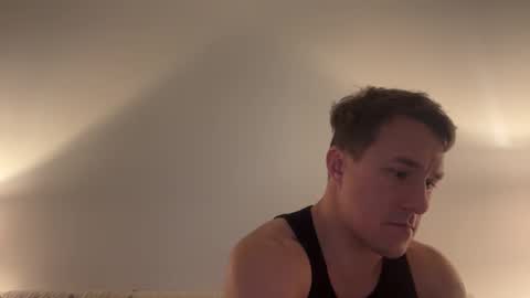 Snapshot of sirbubblesworth chatting on December 9, 12:56 am sirbubblesworth online show from December 9, 12:56 am