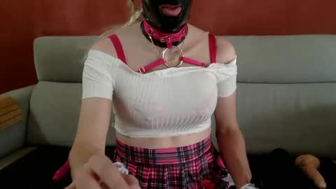 sissybreanna08 online show from May 1, 5:23 am