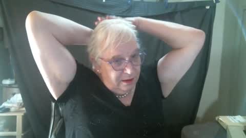 Sissy Diane online show from November 23, 2:04 pm