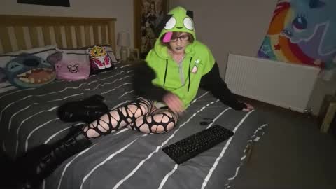 SissyGothx online show from August 10, 12:04 am