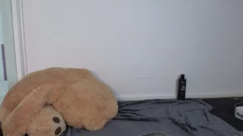 Elise online show from July 18, 1:24 pm