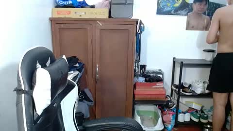 mIKE online show from February 3, 1:02 am