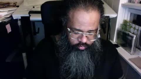 Snapshot of siyah_sakal chatting on December 4, 11:13 am siyah_sakal online show from December 4, 11:13 am