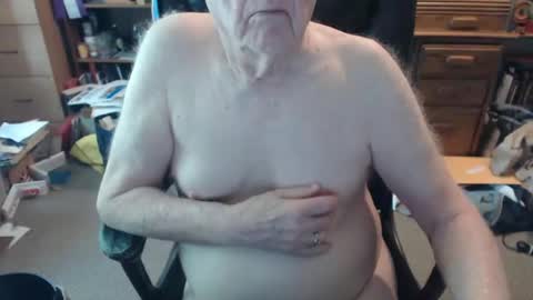 sjbottomboi online show from October 23, 5:47 pm