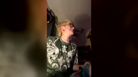 sk8rboi_twink online show from June 23, 5:59 am