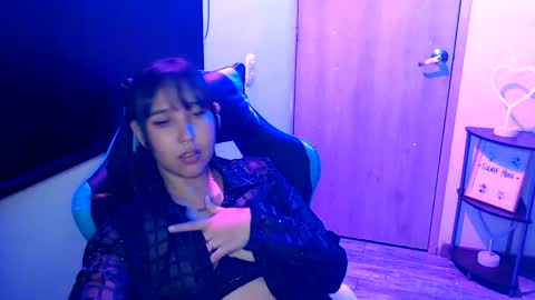 Alice online show from May 5, 10:59 pm