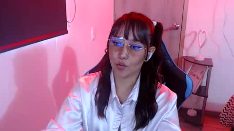 Alice online show from May 26, 9:43 pm