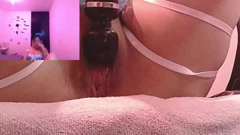 Snapshot of skarleth_diaz chatting on October 19, 5:12 am SKARLETH online show from October 19, 5:12 am