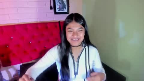 Snapshot of skarlettkray chatting on March 8, 6:05 pm Skarlet online show from March 8, 6:05 pm