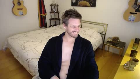 skatejocke online show from November 7, 4:42 pm