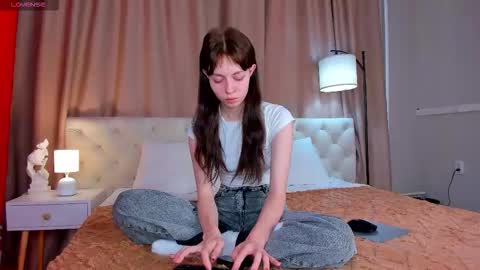 Emily online show from September 15, 1:40 am