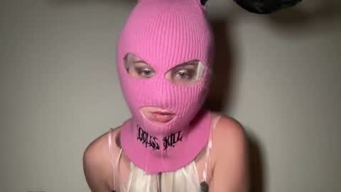 Snapshot of skibunni69xo chatting on September 18, 1:20 am skibunni69xo online show from September 18, 1:20 am