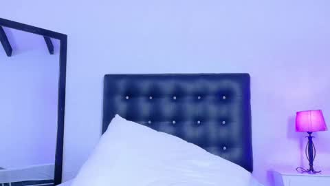 skinny_hottie18 online show from May 23, 7:43 pm