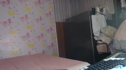 skinnyirisbunny online show from September 13, 2:03 am