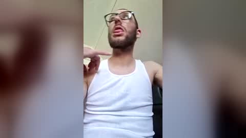 Meatnbones online show from July 6, 7:05 pm