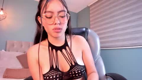 Hanna  online show from February 20, 6:17 am