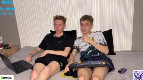 sky_hunter online show from December 1, 9:13 pm