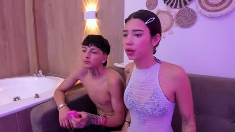 sky_n_zayn online show from March 22, 1:15 pm