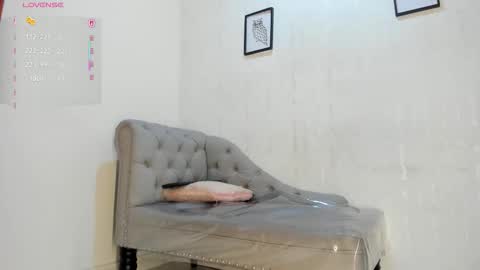 Snapshot of sky_swette chatting on October 13, 7:38 pm Sky online show from October 13, 7:38 pm