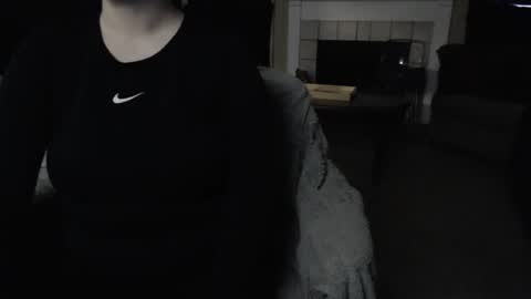 SKYLE   online show from April 19, 7:49 pm