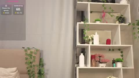 Melissa online show from April 5, 4:37 pm