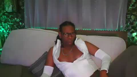 skyonetoo3 online show from October 19, 3:00 am