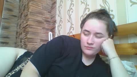 skyressie333 online show from January 10, 10:54 am