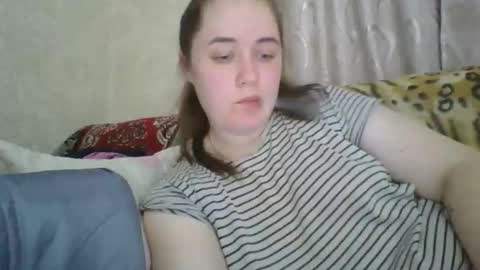 skyressie333 online show from March 23, 5:07 pm