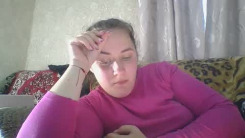skyressie333 online show from May 31, 6:09 pm