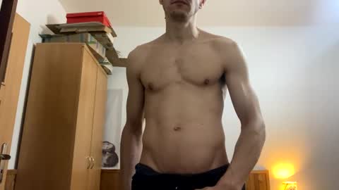 Snapshot of slabyhrac chatting on February 22, 11:35 pm slabyhrac online show from February 22, 11:35 pm