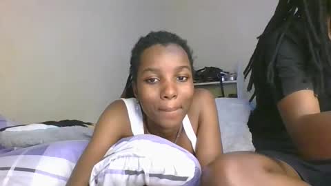 sleciah online show from November 23, 2:37 pm