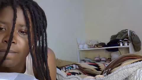 sleciah online show from November 29, 7:32 pm