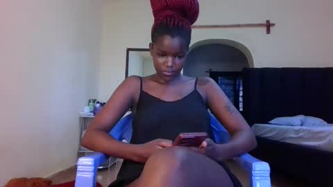 Snapshot of sleek_ass chatting on October 26, 12:28 pm sleek_ass online show from October 26, 12:28 pm