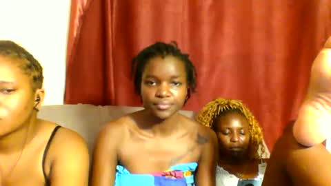 Snapshot of sleek_ass chatting on March 4, 3:11 am sleek_ass online show from March 4, 3:11 am