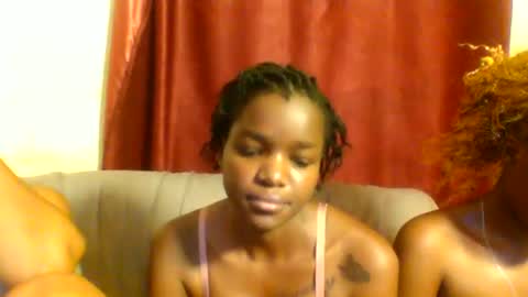 Snapshot of sleek_ass chatting on March 1, 1:21 am sleek_ass online show from March 1, 1:21 am