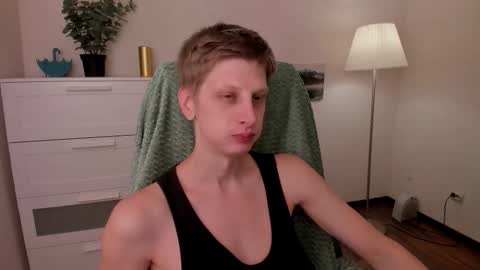 Snapshot of slim_andy chatting on October 12, 10:30 am Andy online show from October 12, 10:30 am