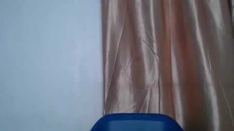 perry online show from April 19, 12:00 am