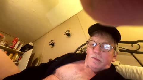 slimjim061560 online show from February 5, 8:18 am