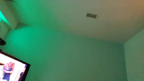 Snapshot of slongtastical chatting on December 14, 11:56 pm lilcox online show from December 14, 11:56 pm