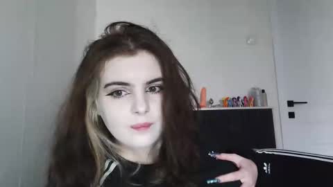 sloomonata online show from September 15, 9:11 am