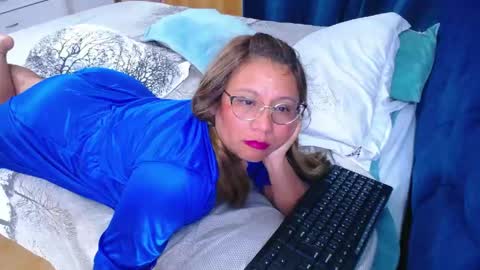 Slutdirtyxxx online show from April 14, 11:13 am