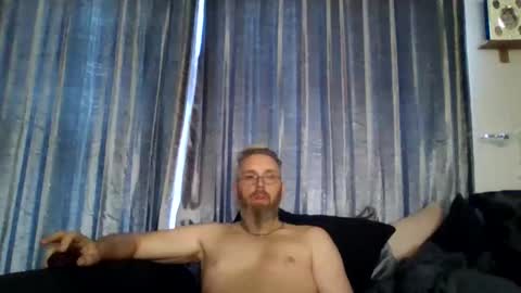 slutfucker20 online show from October 26, 9:32 am