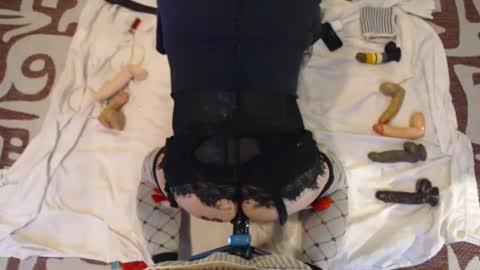 Snapshot of slutgurl_pdx chatting on February 8, 3:53 pm slutgurl_pdx online show from February 8, 3:53 pm