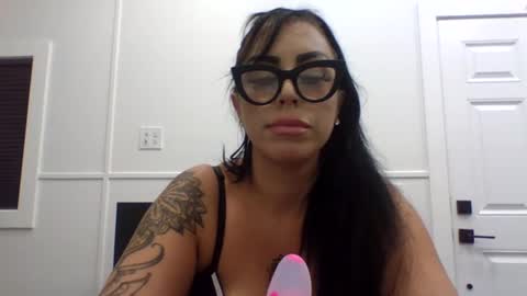 Snapshot of slutty_cupcakes chatting on September 20, 9:56 am slutty_cupcakes online show from September 20, 9:56 am