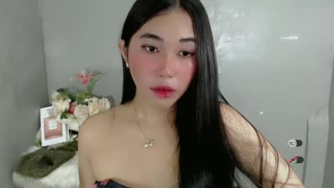 Snapshot of slutty_shanin chatting on February 21, 1:22 am SHANIN online show from February 21, 1:22 am