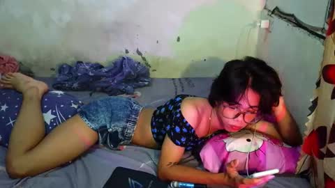 sluttypatotie online show from February 6, 5:05 pm