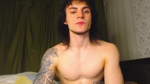 Gus online show from November 23, 6:17 pm