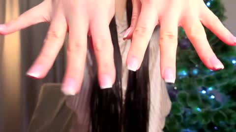 Lily online show from January 16, 1:31 pm