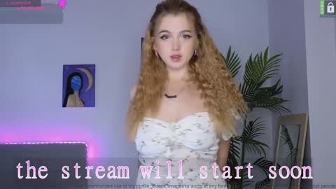 Emily online show from December 1, 8:22 pm